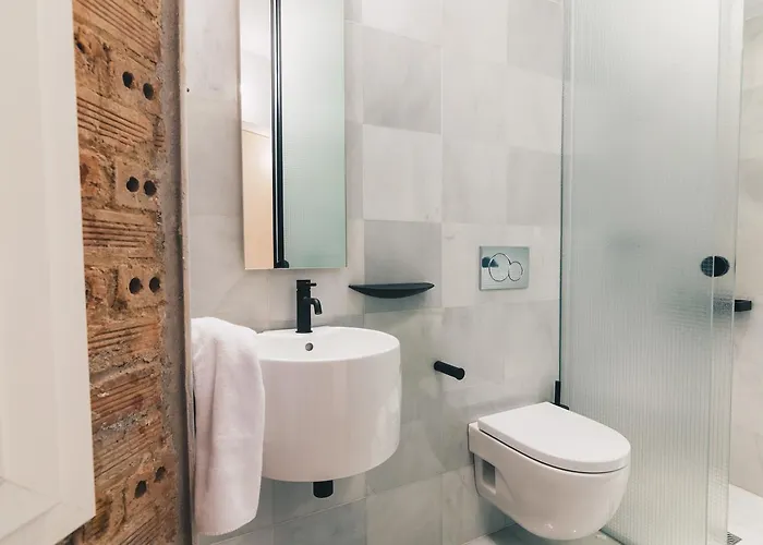 Moyua By People בילבאו